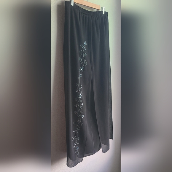 R&M Richards - Woman's 3 Pc Black Sequins Formal Jacket, Tank, & Pant Set, Sz 10 - Picture 4 of 12